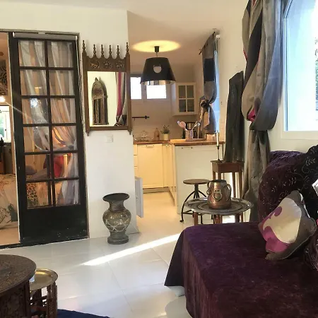 Provencale De Charme Avec Piscine Kwatera prywatna *