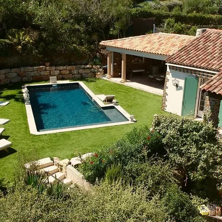 Kwatera prywatna Provencale De Charme Avec Piscine La Croix-Valmer