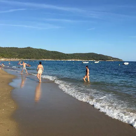 Alloggio in famiglia Résidence Provençale De Charme Avec Piscine *